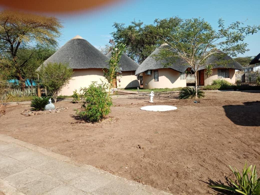 Nkanga Hotel Kasane Exteriör bild