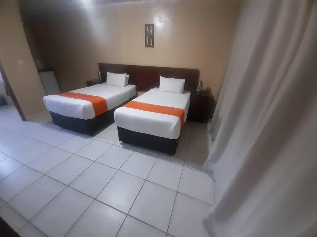 Nkanga Hotel Kasane Exteriör bild