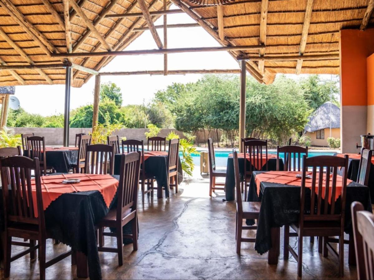 Nkanga Hotel Kasane Exteriör bild