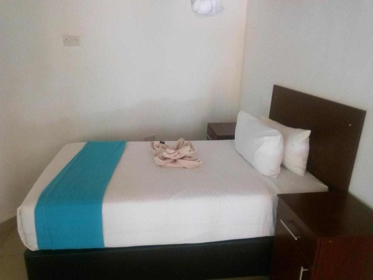 Nkanga Hotel Kasane Exteriör bild