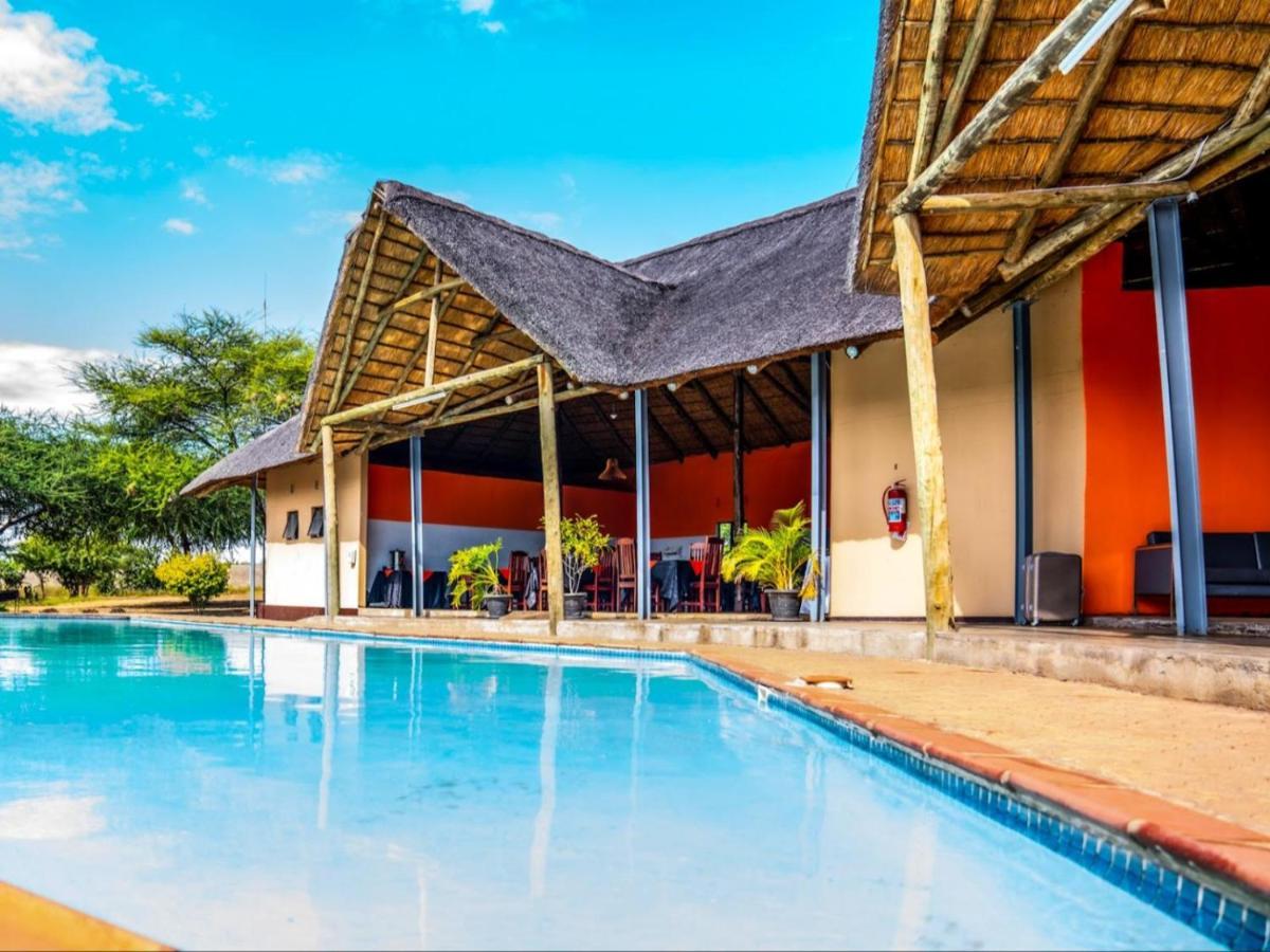 Nkanga Hotel Kasane Exteriör bild
